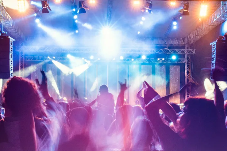 Altavoces para bodas y mesa de DJ profesional